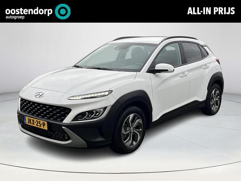 Atlas white (saw) Gebruikt 2021 Hyundai Kona Comfort SUV | € 22.950 (Eerlijke prijs) - Afbeelding 1/4