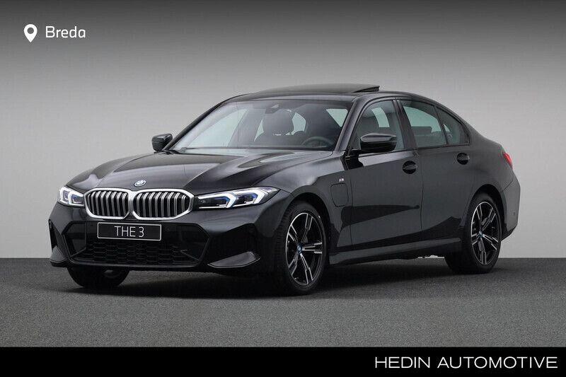 Zwart Gebruikt 2025 BMW 320e Executive Sedan | € 48.880 (Eerlijke prijs) - Afbeelding 1/4