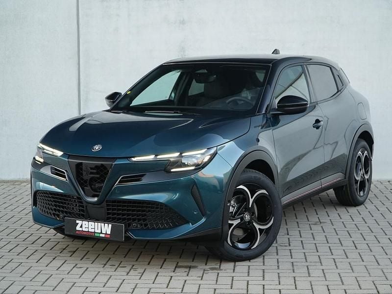 Blauw Nieuw 2025 Alfa Romeo Junior Edizione Speciale SUV | € 39.450 (Eerlijke prijs) - Afbeelding 1/4