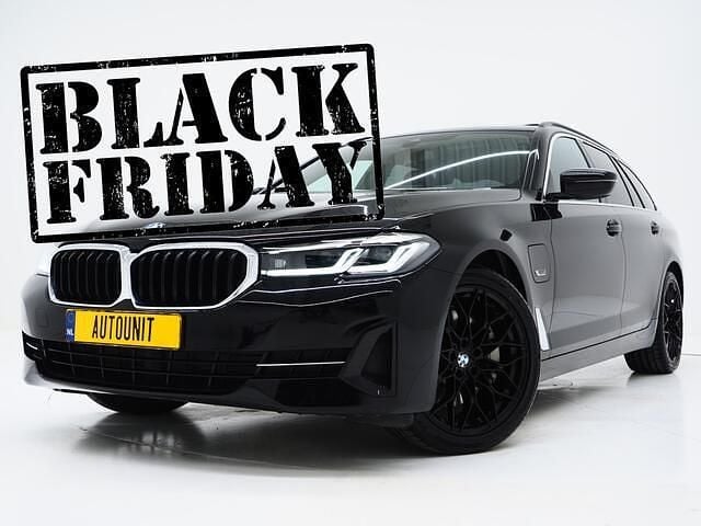 Occasion BMW 530e Sport Line 292 PK (214 kW) 2022 Zwart (metallic) Stationwagen