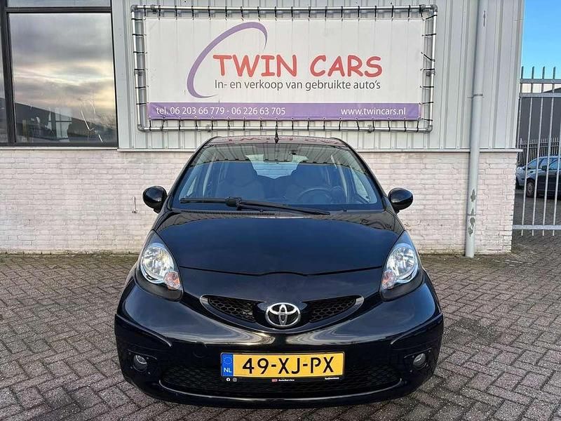 Occasion Toyota Aygo Sport 68 PK (50 kW) 2007 Zwart Hatchback