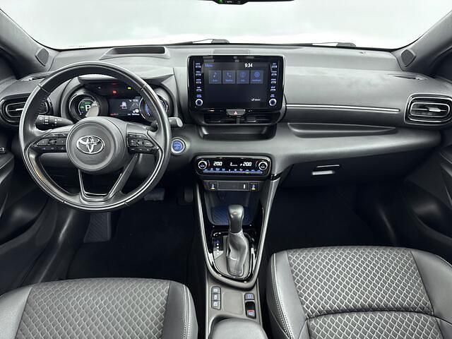 Occasion Toyota Yaris Executive 116 PK (85 kW) 2022 Wit metallic Hatchback