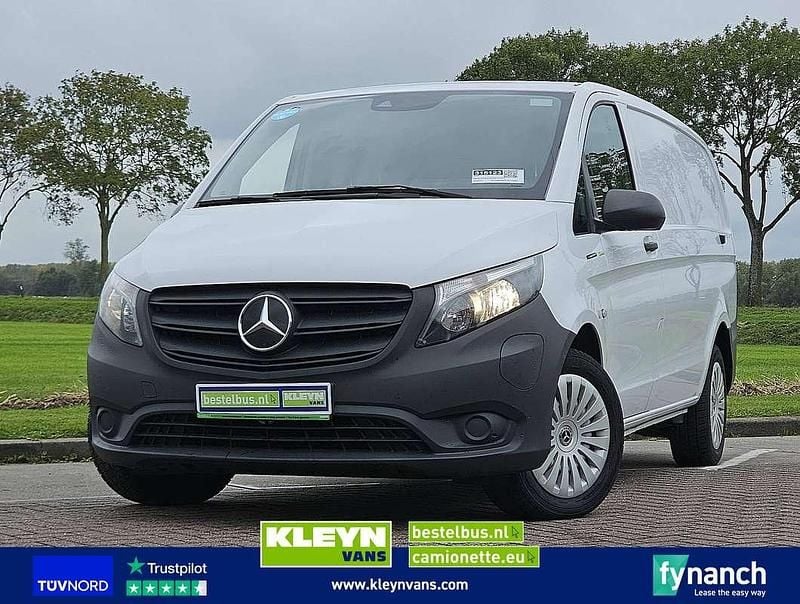 Wit Gebruikt 2022 Mercedes e-Vito Van | € 22.750 - Afbeelding 1/3