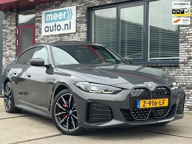 Grijs Gebruikt 2024 BMW i4 Executive Sedan | € 47.745 (Eerlijke prijs) - Afbeelding 1/4