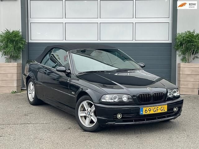 Zwart Gebruikt 2000 BMW 325 Executive Cabriolet | € 4.495 - Afbeelding 1/4