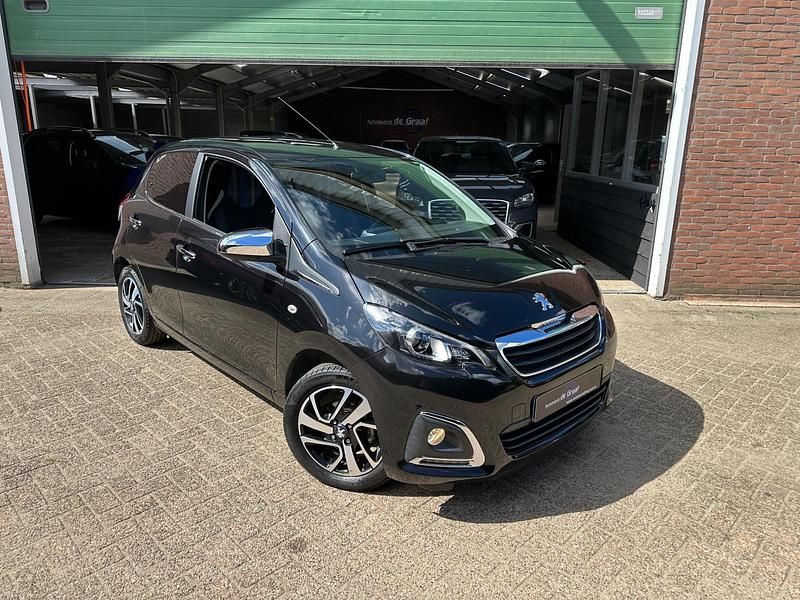 Zwart Gebruikt 2019 Peugeot 108 Allure Hatchback | € 10.995 (Eerlijke prijs) - Afbeelding 1/4