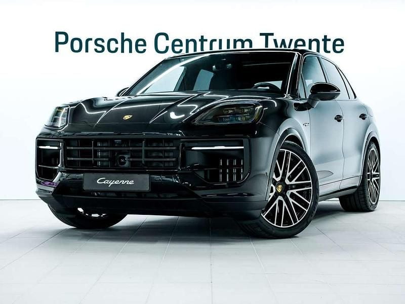 Zwart (metallic) Gebruikt 2024 Porsche Cayenne SUV | € 109.900 - Afbeelding 1/4