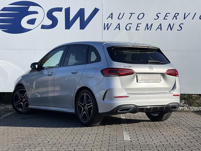 Occasion Mercedes B200 Business 165 PK (121 kW) 2019 Zilver MPV
