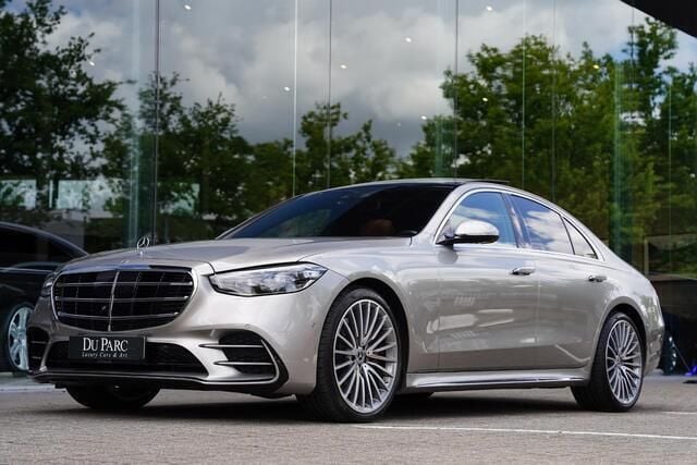 Zilver Gebruikt 2021 Mercedes S450 AMG line Sedan | € 89.888 (Eerlijke prijs) - Afbeelding 1/4