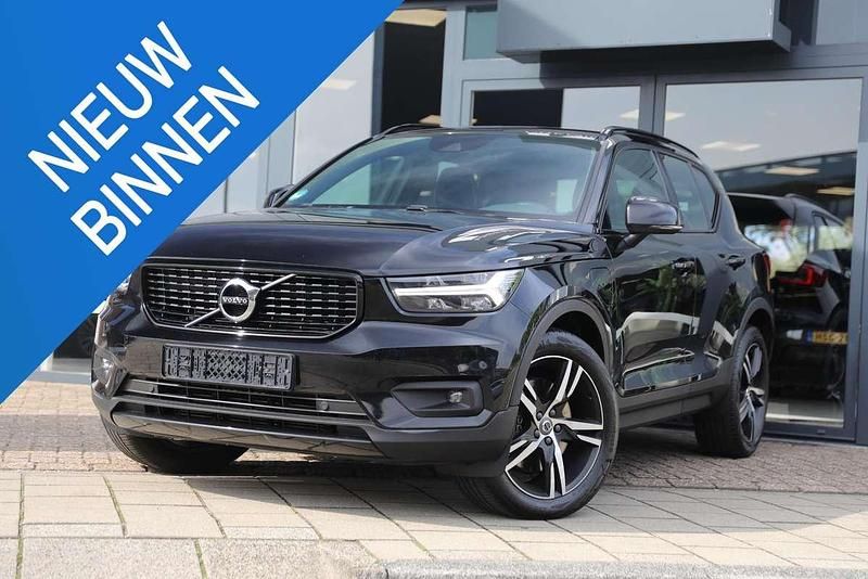 Zwart Gebruikt 2021 Volvo XC40 R-Design SUV | € 32.940 (Goede deal) - Afbeelding 1/4
