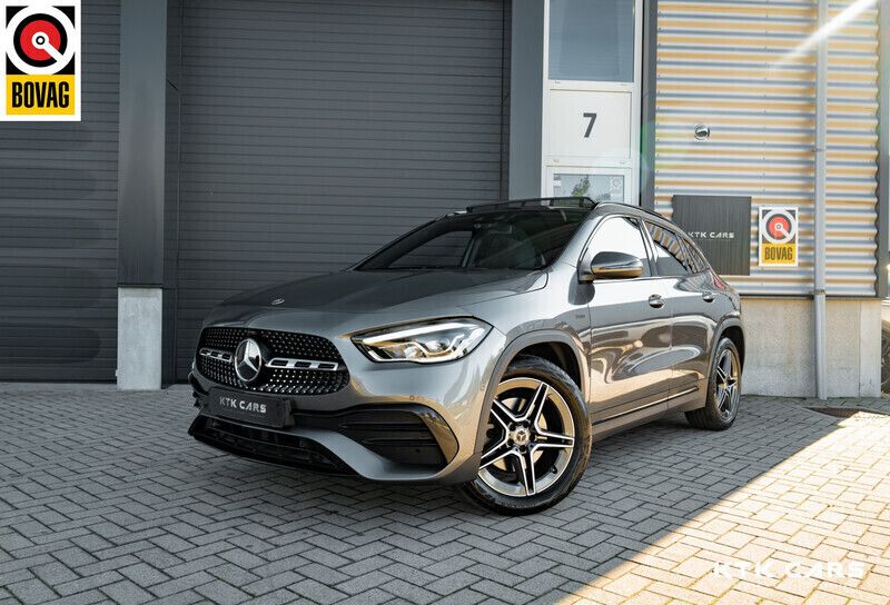 Grijs Gebruikt 2021 Mercedes GLA250 AMG line SUV | € 35.750 (Goede deal) - Afbeelding 1/4