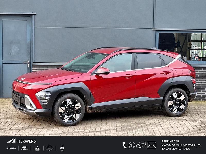 Rood Occasion 2025 Hyundai Kona Premium SUV | € 35.835 (Iets duurder) - Afbeelding 1/4