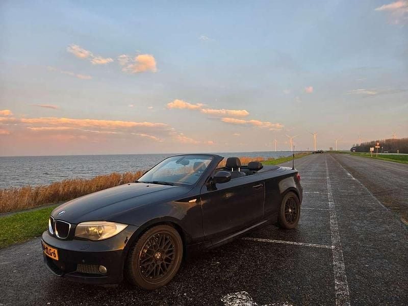 Zwart Gebruikt 2012 BMW 118 Cabriolet M Sport Cabriolet | € 7.995 (Eerlijke prijs) - Afbeelding 1/4