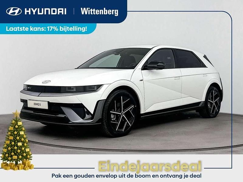 Wit Nieuw 2025 Hyundai Ioniq 5 Edition SUV | € 48.690 (Eerlijke prijs) - Afbeelding 1/4