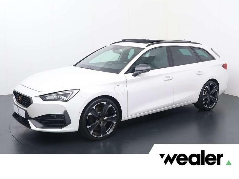 Wit Gebruikt 2022 Cupra Leon Stationwagen | € 31.840 (Iets duurder) - Afbeelding 1/4