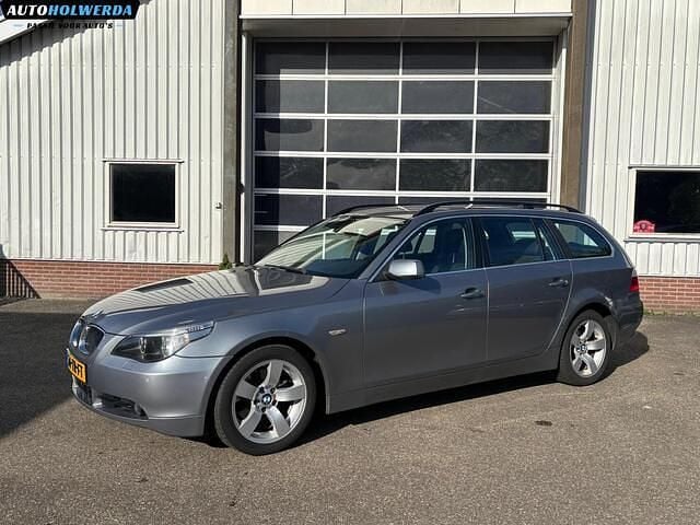 Grijs Gebruikt 2006 BMW 525 Executive Stationwagen | € 10.950 - Afbeelding 1/4