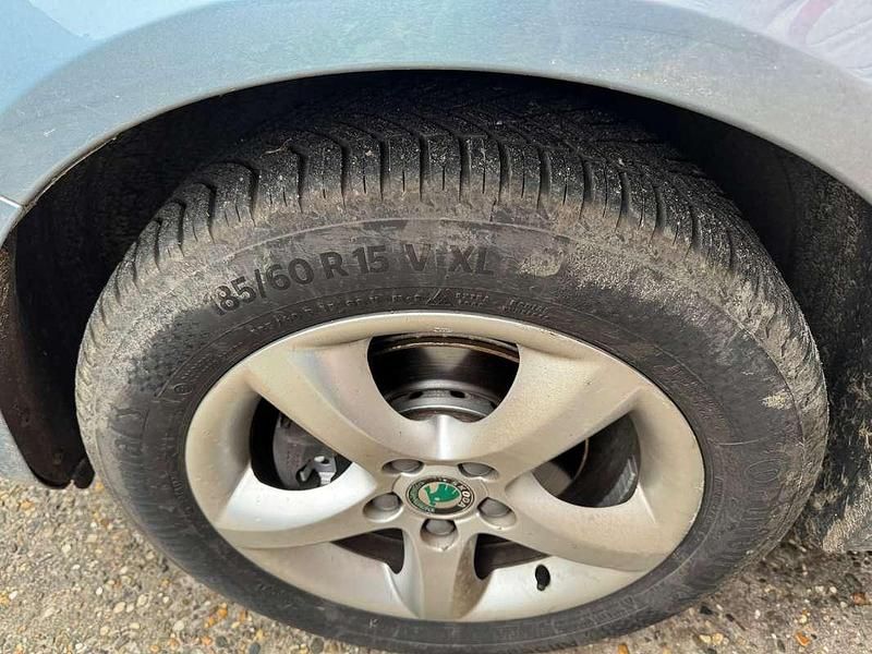 Occasion Skoda Fabia GreenLine 75 PK (55 kW) 2011 Blauw Sedan