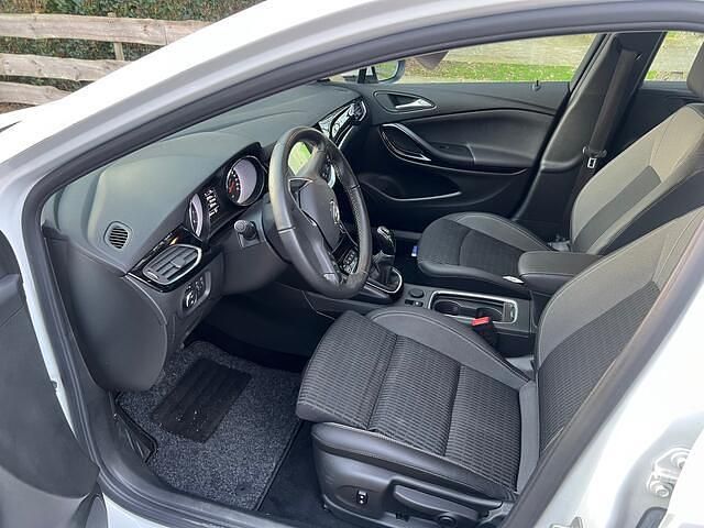 Occasion Opel Astra Business Elegance 131 PK (96 kW) 2021 Wit Stationwagen