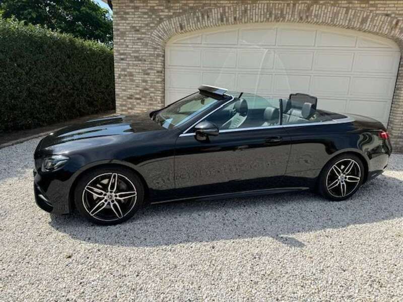 Zwart Gebruikt 2019 Mercedes E200 AMG line Cabriolet | € 999.999 - Afbeelding 1/4