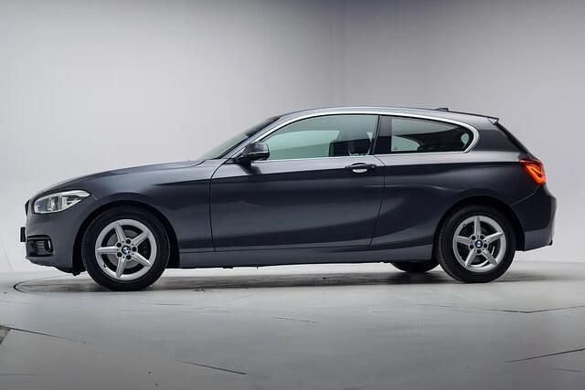 Occasion BMW 118 Executive 136 PK (100 kW) 2017 Grijs Hatchback