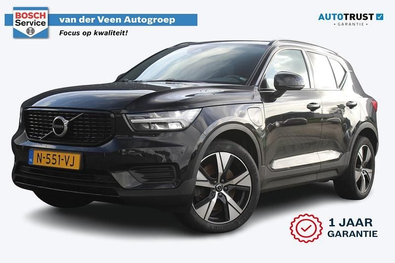 Zwart Gebruikt 2022 Volvo XC40 R-Design SUV | € 29.495 (Eerlijke prijs) - Afbeelding 1/4