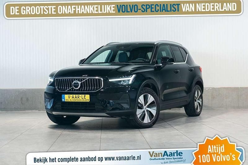 Zwart, metallic lak Gebruikt 2023 Volvo XC40 Core SUV | € 33.850 (Super prijs) - Afbeelding 1/3