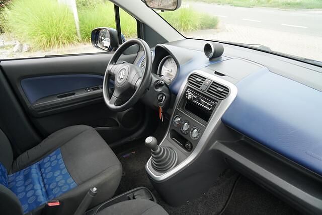 Occasion Suzuki Splash 86 PK (63 kW) 2010 Blauw, metallic lak Hatchback