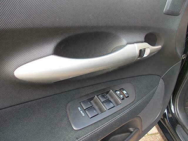 Occasion Toyota Auris 99 PK (72 kW) 2011 Zwart, metallic lak Hatchback