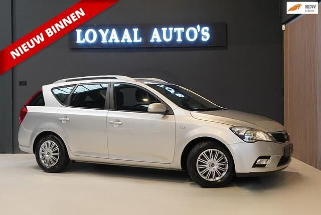 Grijs Occasion 2011 Kia Ceed Plus Hatchback | € 4.999 (Eerlijke prijs) - Afbeelding 1/3