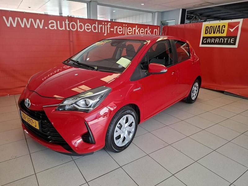 Rood Gebruikt 2019 Toyota Yaris Active Hatchback | € 15.950 (Eerlijke prijs) - Afbeelding 1/4