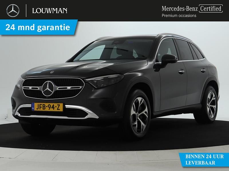 Grijs Gebruikt 2024 Mercedes GLC300e Advanced Plus SUV | € 61.945 (Eerlijke prijs) - Afbeelding 1/4