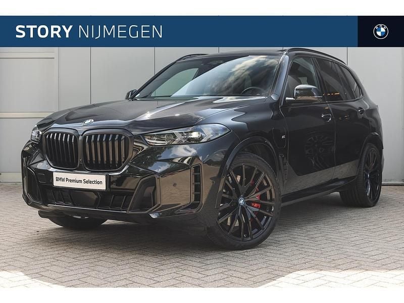Zwart Gebruikt 2023 BMW X5 Executive SUV | € 97.950 (Eerlijke prijs) - Afbeelding 1/4