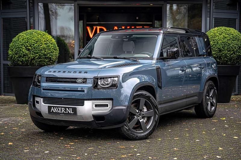 Blauw Occasion 2024 Land Rover Defender Black Edition SUV | € 89.950 (Eerlijke prijs) - Afbeelding 1/4