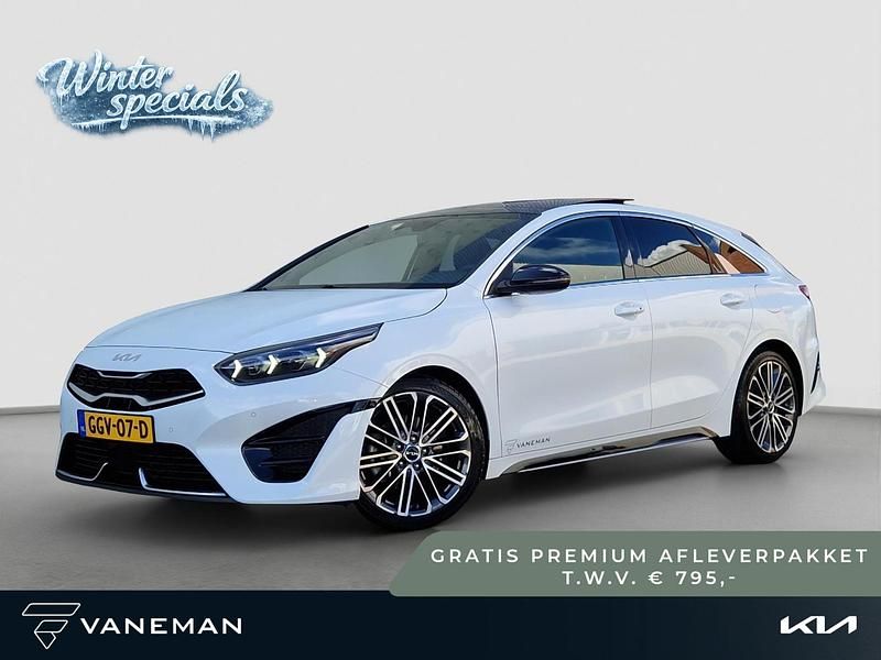 Wit Occasion 2024 Kia ProCeed GT Hatchback | € 34.435 (Eerlijke prijs) - Afbeelding 1/4