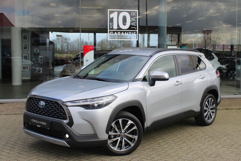 Gebruikt 2024 Toyota Corolla Cross Style SUV | € 37.590 - Afbeelding 1/1