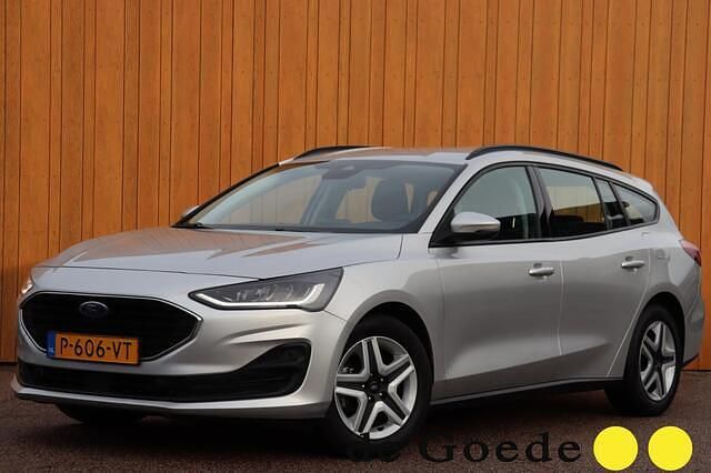 Grijs Gebruikt 2022 Ford Focus Stationwagen | € 14.940 (Eerlijke prijs) - Afbeelding 1/4