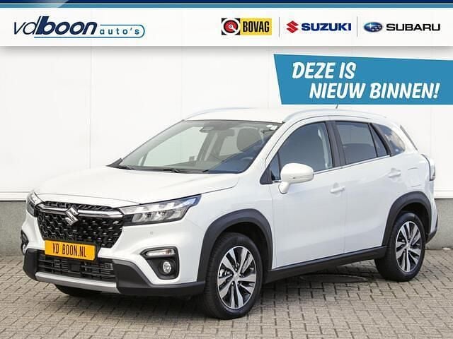 Wit Gebruikt 2024 Suzuki SX4 S-Cross Style SUV | € 27.445 (Eerlijke prijs) - Afbeelding 1/4