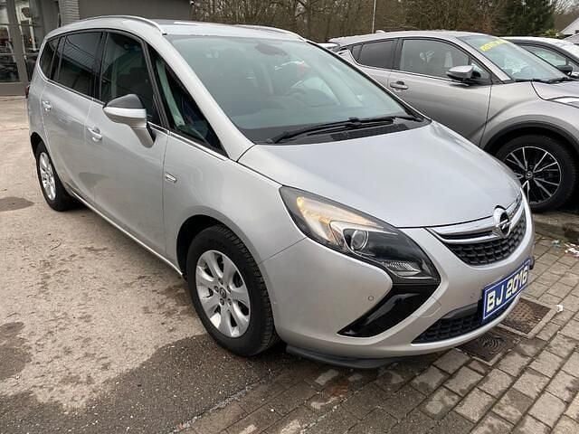 Zilver Occasion 2016 Opel Zafira Edition MPV | € 8.900 (Goede deal) - Afbeelding 1/4