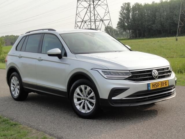 Grijs Gebruikt 2021 VW Tiguan Life SUV | € 24.995 (Goede deal) - Afbeelding 1/4