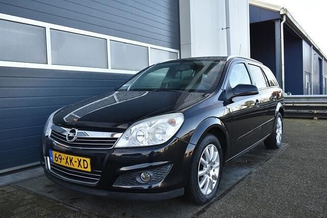Zwart Gebruikt 2007 Opel Astra Stationwagen | € 1.999 (Eerlijke prijs) - Afbeelding 1/4