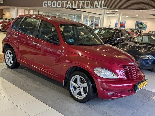 Rood Gebruikt 2005 Chrysler PT Cruiser Limited Hatchback | € 1.944 (Eerlijke prijs) - Afbeelding 1/4