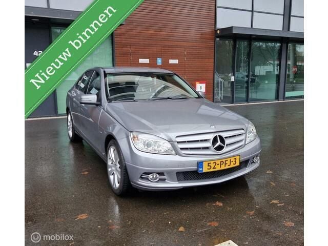 Grijs Gebruikt 2011 Mercedes C180 Avantgarde Sedan | € 10.994 (Goede deal) - Afbeelding 1/4