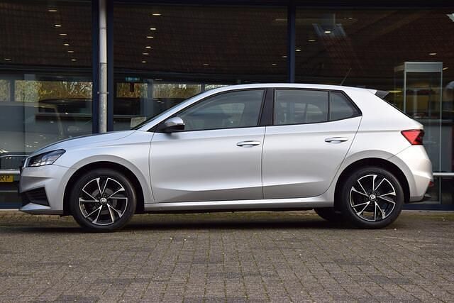 Occasion Skoda Fabia Ambition 97 PK (71 kW) 2022 Grijs Hatchback