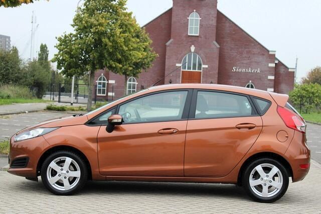 Occasion Ford Fiesta Style 82 PK (60 kW) 2013 Bruin Hatchback