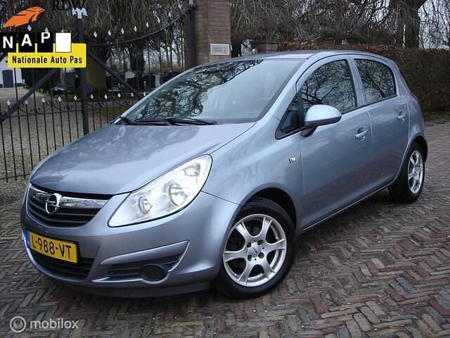 Grijs Occasion 2008 Opel Corsa Essentia Hatchback | € 2.649 (Eerlijke prijs) - Afbeelding 1/4