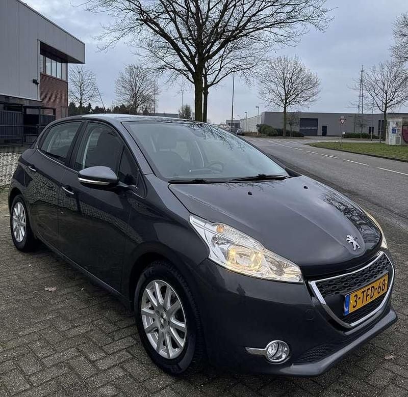 Occasion Peugeot 208 82 PK (60 kW) 2014 Grijs Hatchback