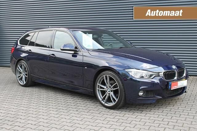 Blauw Gebruikt 2016 BMW 318 Executive Stationwagen | € 16.900 (Iets duurder) - Afbeelding 1/4