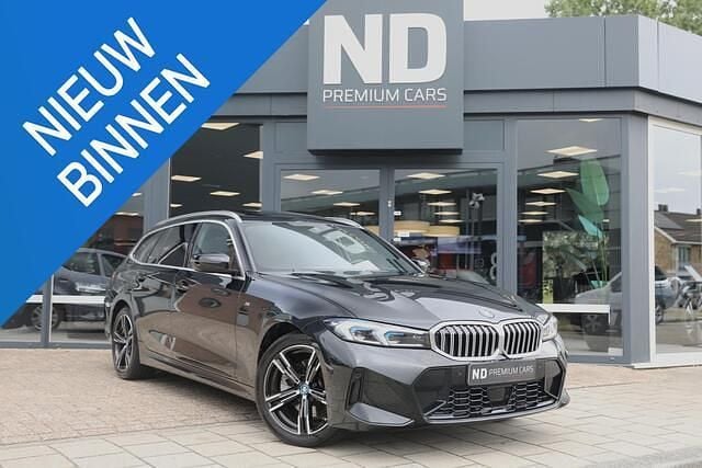Zwart Gebruikt 2023 BMW 330 M Sport Stationwagen | € 38.990 (Goede deal) - Afbeelding 1/4