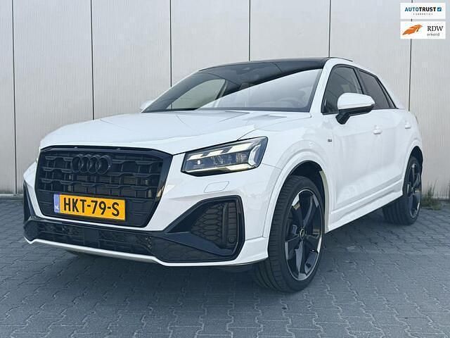 Wit Gebruikt 2024 Audi Q2 Edition .1 SUV | € 39.440 (Iets duurder) - Afbeelding 1/4