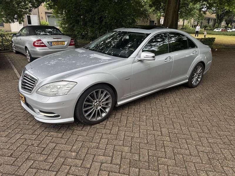 Grijs Gebruikt 2010 Mercedes S450 Prestige Sedan | € 12.999 - Afbeelding 1/4